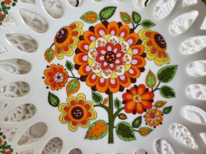 1960s floral plate by schmidt made in brazil 3532