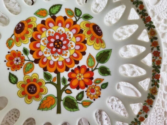 1960s floral plate by schmidt made in brazil 5528