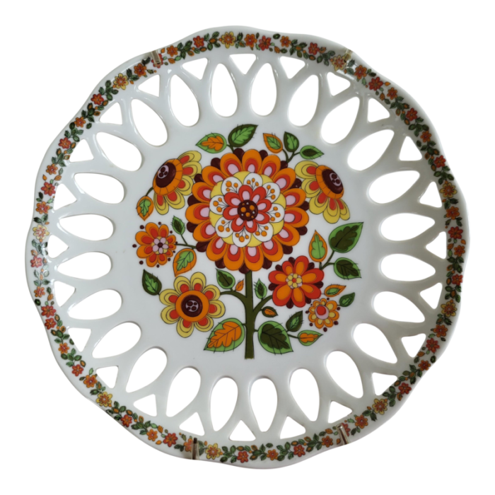 1960s floral plate by schmidt made in brazil 7117