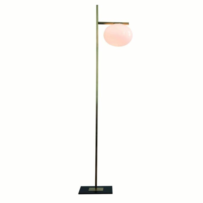 alba soto one arm floor lamp by mariana pellegrino for oluce 3