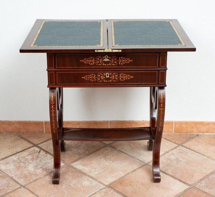 antique neapolitan smith game table in mahogany feather with maple inlays 19th century 5750