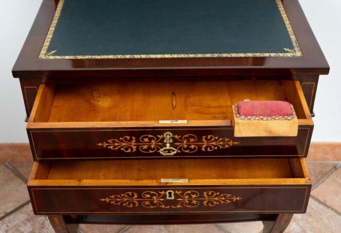 antique neapolitan smith game table in mahogany feather with maple inlays 19th century 7461