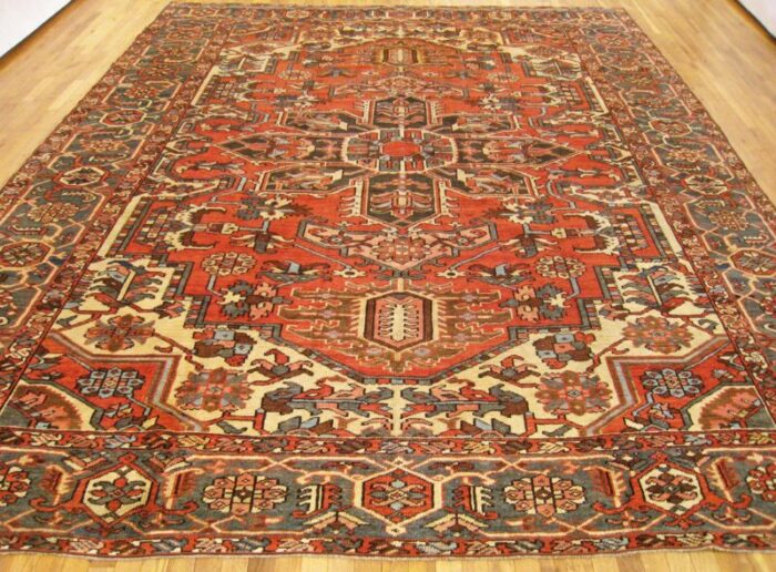 antique persian decorative oriental heriz serapi rug in room size 3004