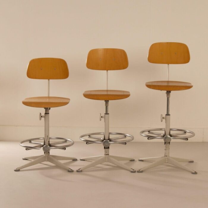 architect chairs by friso kramer for ahrend de cirkel 1960s set of 3 3132