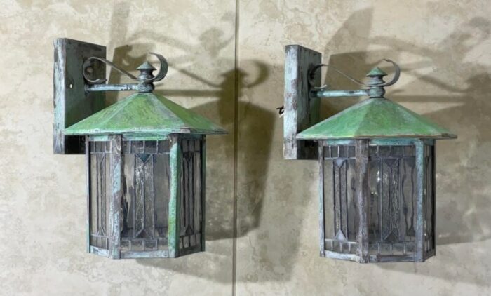 arts and crafts wall lantern sconces with art glass shade 0325