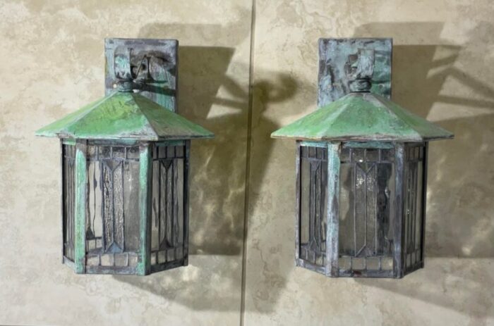 arts and crafts wall lantern sconces with art glass shade 5720