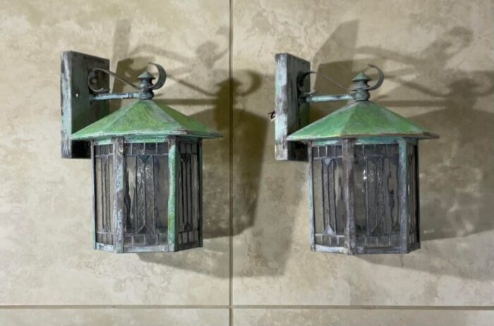 arts and crafts wall lantern sconces with art glass shade 5769