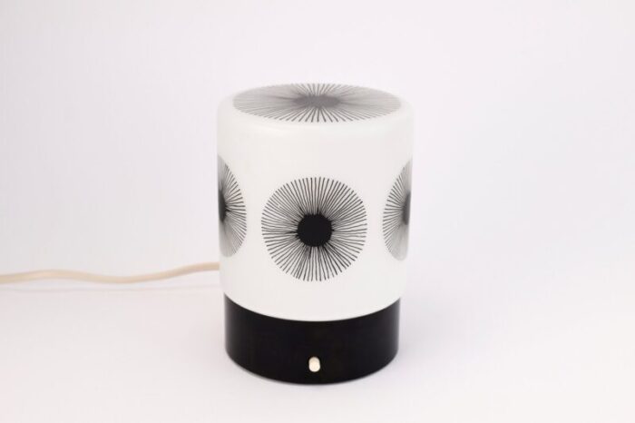 atomic table lamp from erco 2