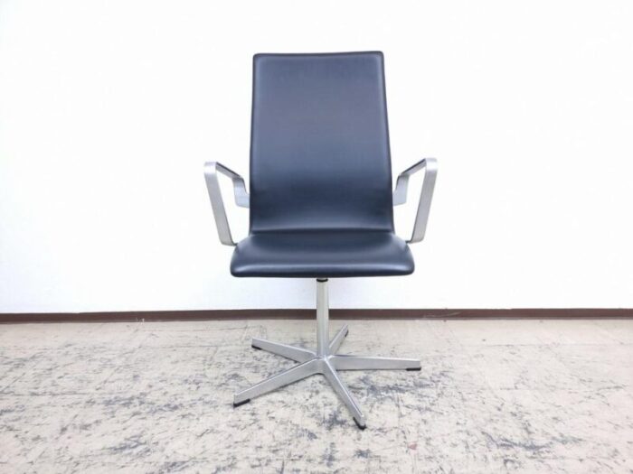 black oxford leather chair by arne jacobsen for fritz hansen 0254