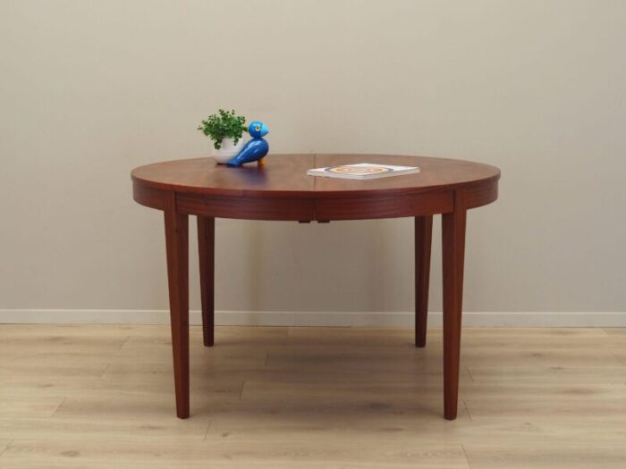 danish round mahogany table 1970s 9099