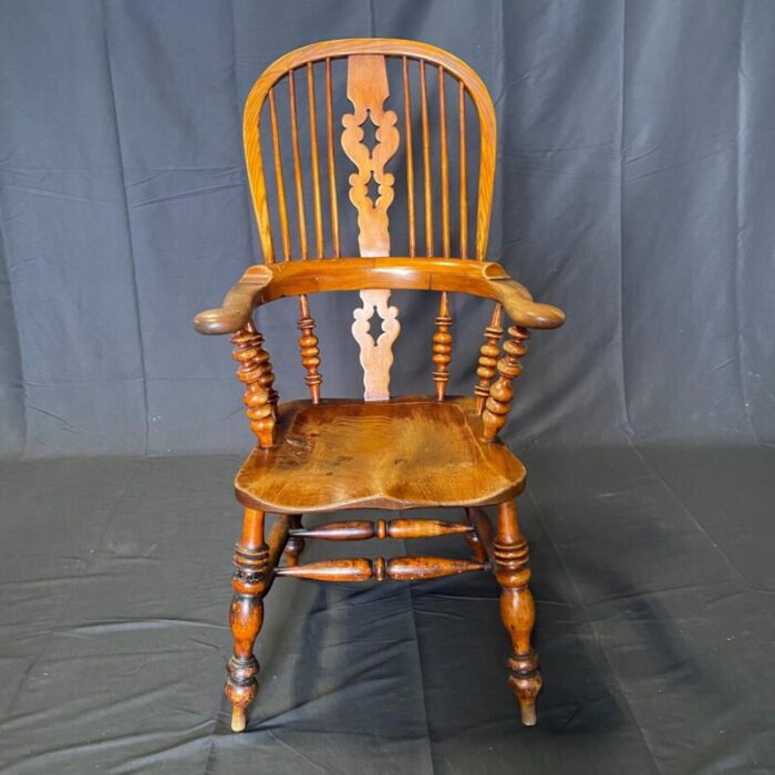 early 1900s english broad arm windsor chair 7065