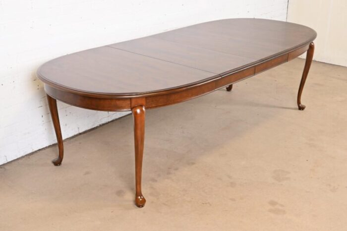 ethan allen queen anne solid cherry wood extension dining table newly refinished 4954