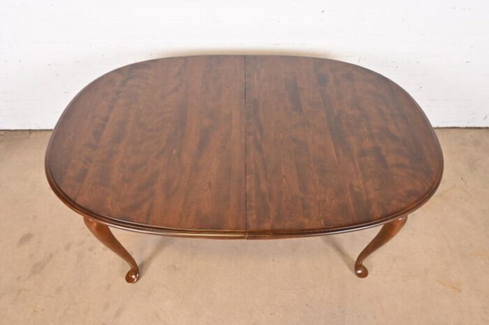 ethan allen queen anne solid cherry wood extension dining table newly refinished 7069