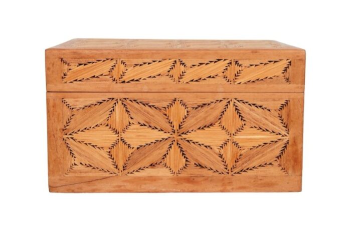 inlaid wooden trinket box 5390