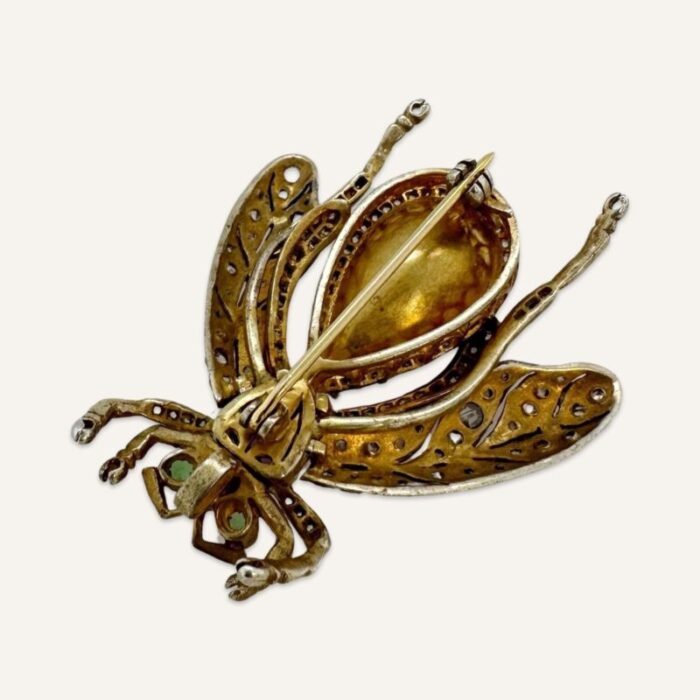 late 19th century en tremblant 14k gold victorian bee brooch with diamonds amethysts and rubies 0765