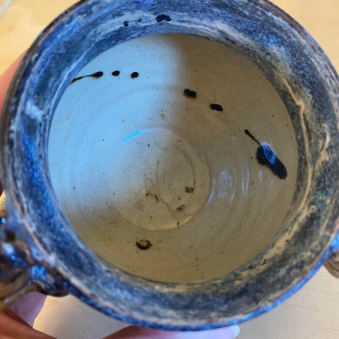 late 20th century blue glazed signed pottery planter pot with small frogs on lily pads 7954