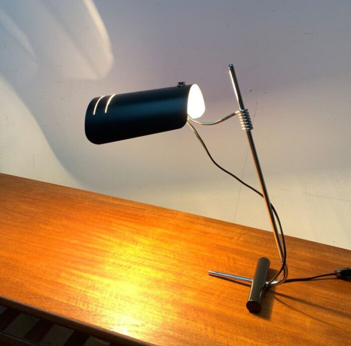 mid century italian minimalist table lamp 23