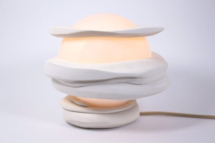 oscillate table lamp by hayden richer 2