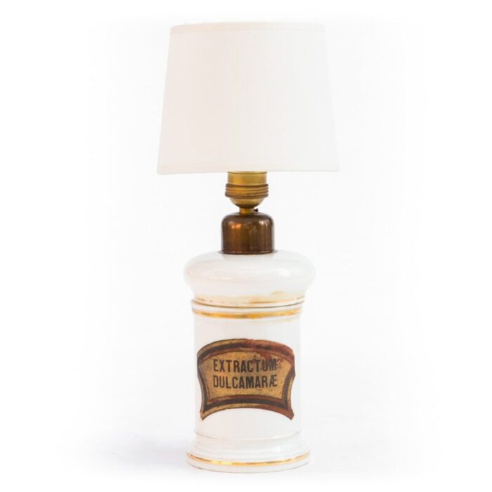 pharmaceutical vessel table lamp 2