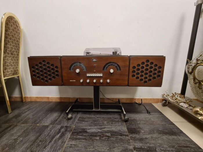 rr 126 radio phonograph by the castiglioni brothers 1965 4706