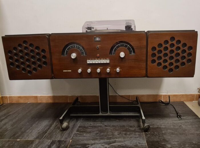 rr 126 radio phonograph by the castiglioni brothers 1965 5709