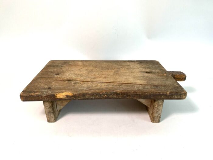 rustic footed chapati board display 2829