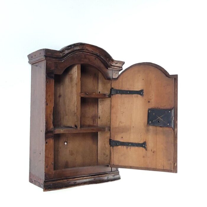 spice cabinet circa 1760 7084