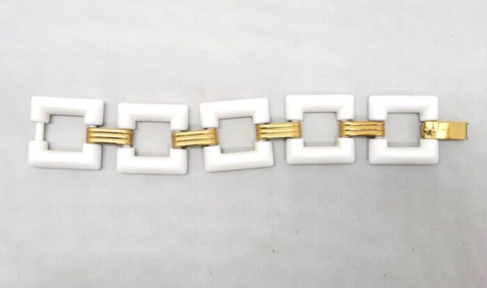 vintage 1970s signed crown trifari white resin square link bracelet 3663