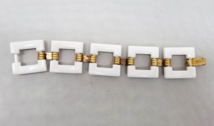 vintage 1970s signed crown trifari white resin square link bracelet 6314