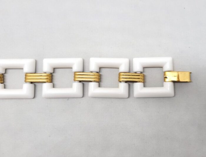 vintage 1970s signed crown trifari white resin square link bracelet 7537