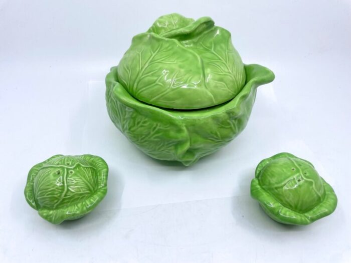 vintage green cabbage holland mold lidded bowl and salt and pepper shakers 0224