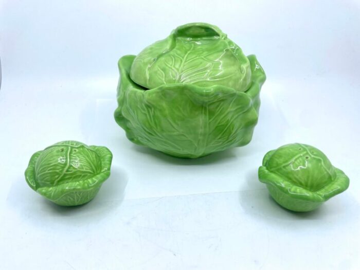 vintage green cabbage holland mold lidded bowl and salt and pepper shakers 9609