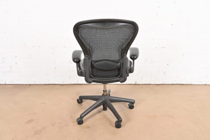 vintage herman miller tilt and swivel classic office desk aeron chair 8022