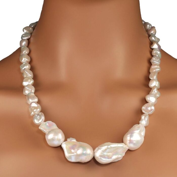 white pearl statement necklace with four front focal pearls 9103